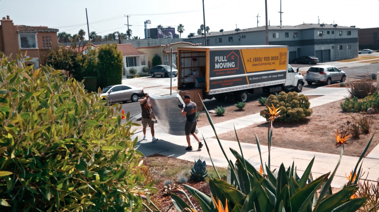 unloading-truck-FM